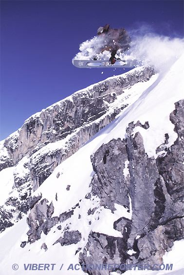 snowboard freeride jump