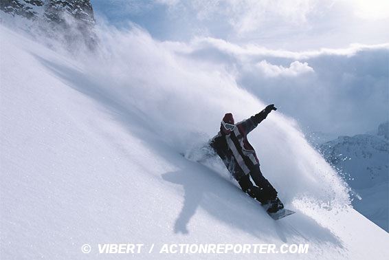 Extrem snowboard in the Alpes